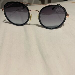 Round Black Sunglasses